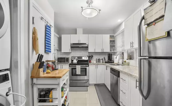 Hamilton, ON L9A 3C9,125 Warren Ave #Upper