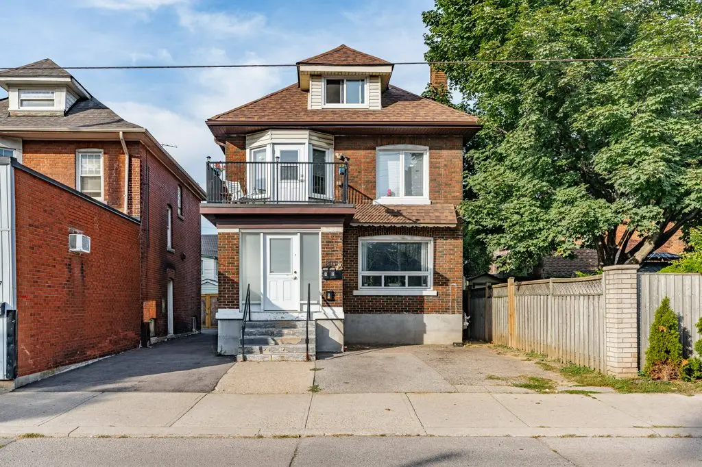 801 Main Street E, Hamilton, ON L8M 1L5