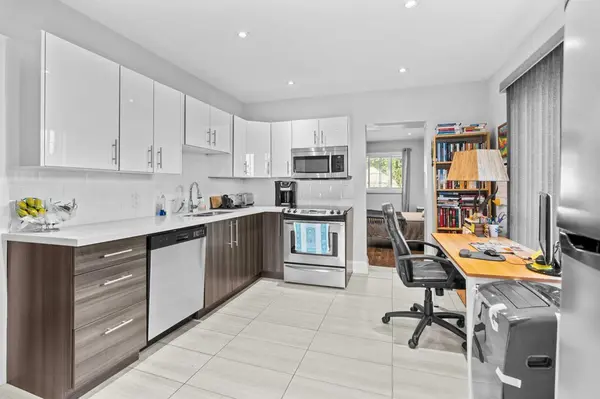 801 Main Street E, Hamilton, ON L8M 1L5