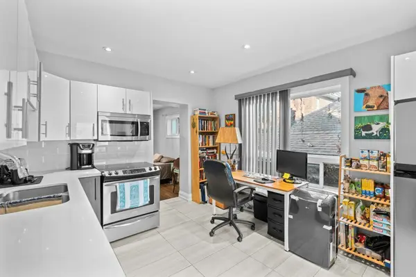 801 Main Street E, Hamilton, ON L8M 1L5