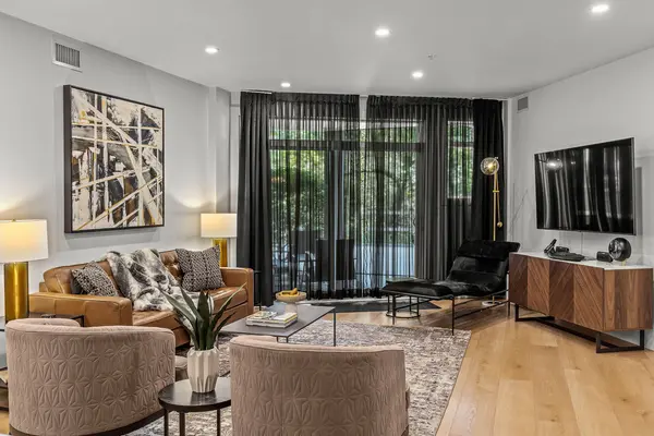 1088 Sunset Dr #108, Kelowna, BC V1Y 9W1