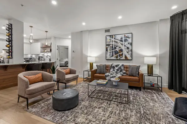1088 Sunset Dr #108, Kelowna, BC V1Y 9W1