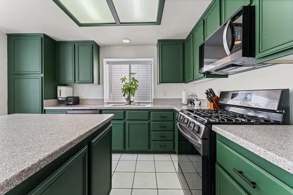 4712 Wild Oak Way, North Las Vegas, NV 89031-0164