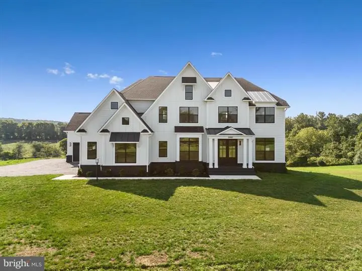 Avery Oaks Ln, Hamilton, VA 20158