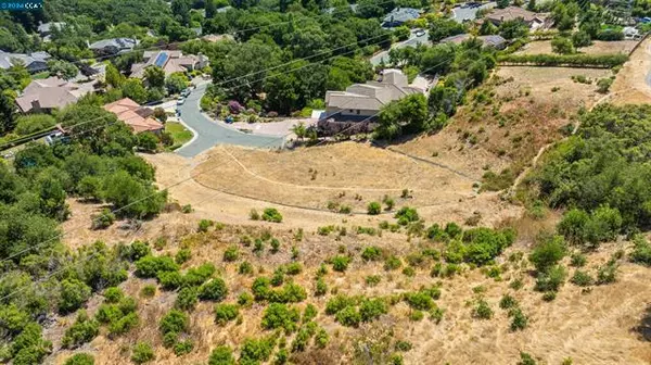 20 Oak Ct, Orinda, CA 94563-3354