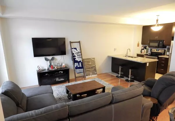 Oakville, ON L6M 0S4,2435 Greenwich Dr #70