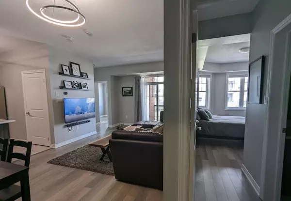 Oakville, ON L6H 0L3,2338 Taunton Rd #309