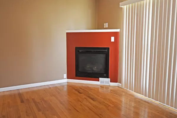 1208 38th St SE, Cedar Rapids, IA 52403-3836