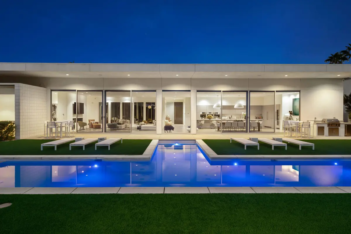 3068 Linea Ter, Palm Springs, CA 92264-4518
