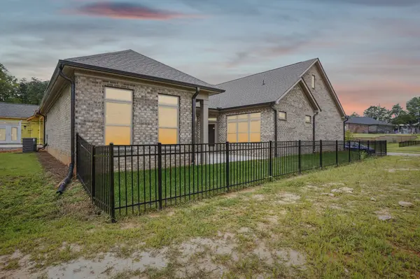 333 Lifestyle Ct, Gastonia, NC 28056-8696