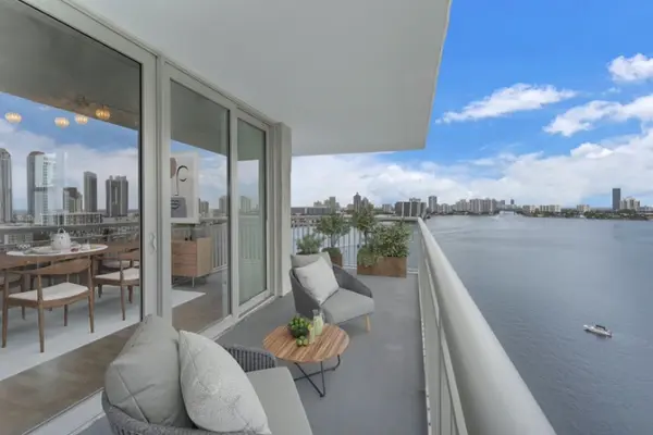 301 174th St APT 1818, Sunny Isles Beach, FL 33160