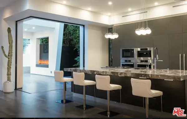 N Colgate Ave, Los Angeles 90048,