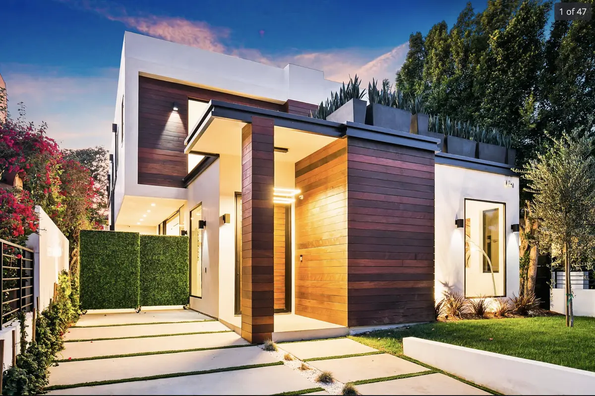467 S Swall Dr, Beverly Hills, CA 90211-3604