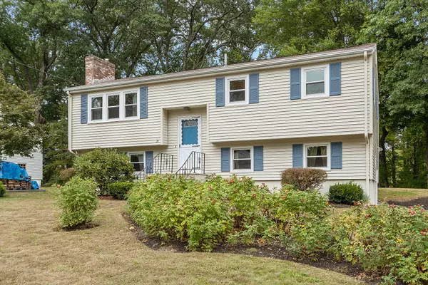 20 Longfellow Rd, Northborough, MA 01532-2722
