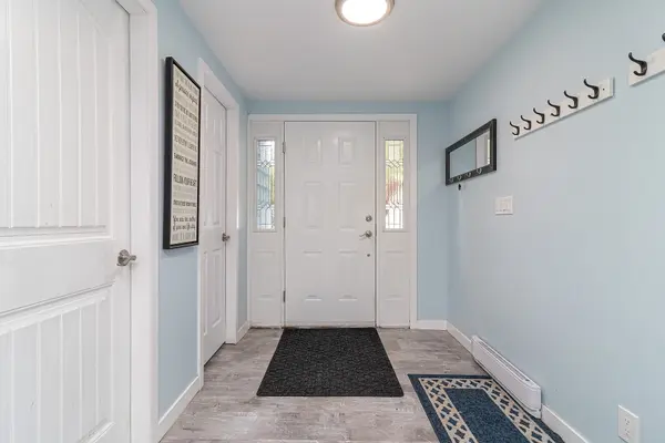 6542 Thornett Rd, Capital, BC V9Z