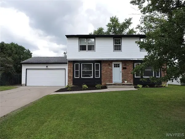 70 Countryside Ln, Buffalo, NY 14221-1306