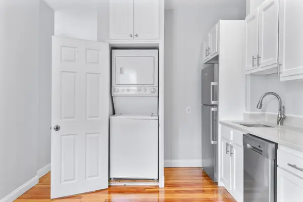 106 L St #2, South Boston, MA 02127-3171