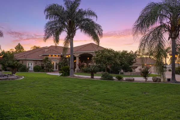 19149 S St John Ave, Escalon, CA 95320-9409