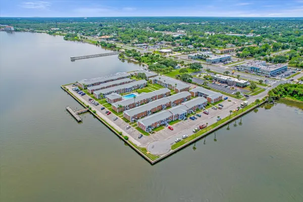 190 E Olmstead Dr #D11, Titusville, FL 32780-5801