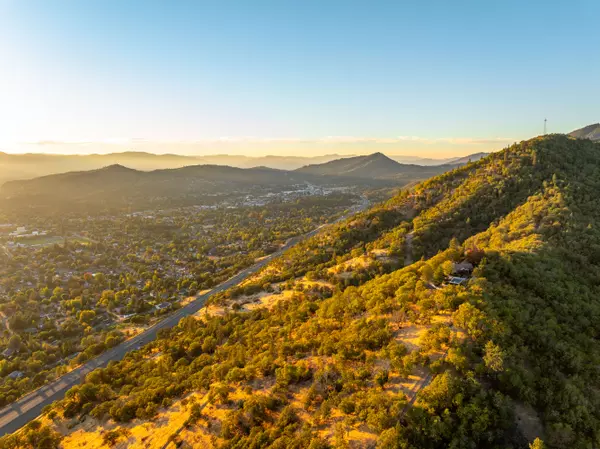 Grants Pass, OR 97526-3589,2020 NE Ridge Rd