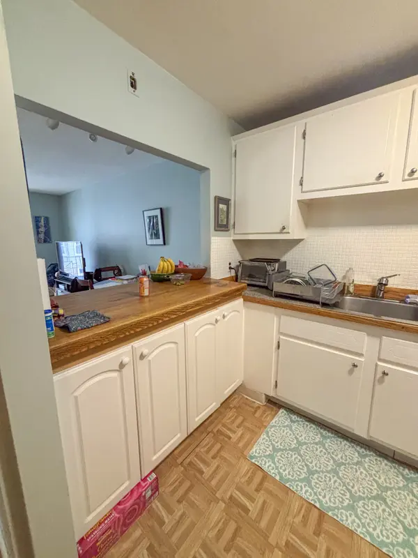 804 Centre St #107, Jamaica Plain, MA 02130-2709