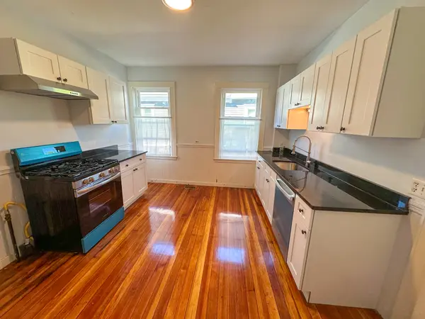 4 Lester Pl #1, Jamaica Plain, MA 02130-2997