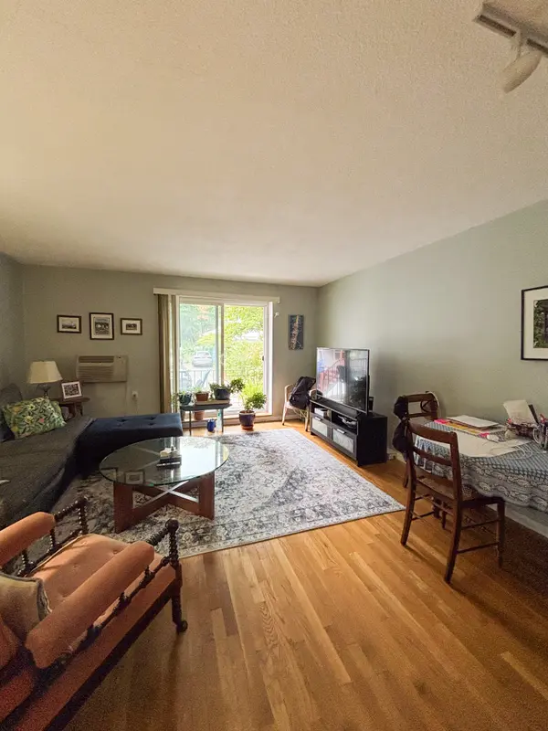 804 Centre St #107, Jamaica Plain, MA 02130-2709