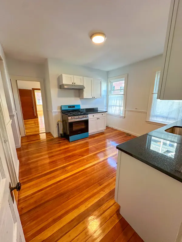 4 Lester Pl #1, Jamaica Plain, MA 02130-2997