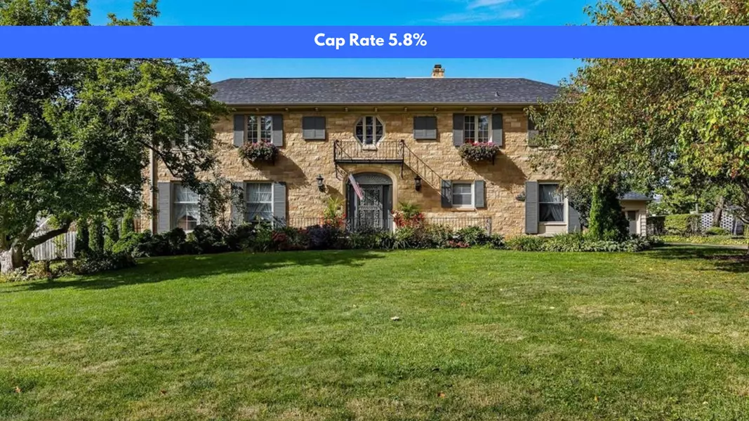 321 Crescent St SE, Cedar Rapids, IA 52403-1731