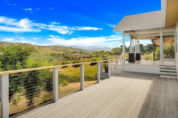 9888 Nutby Ln, Escondido, CA 92026-4500