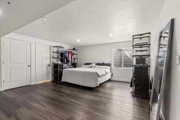 Lehi, UT 84043,887 N 3490 W