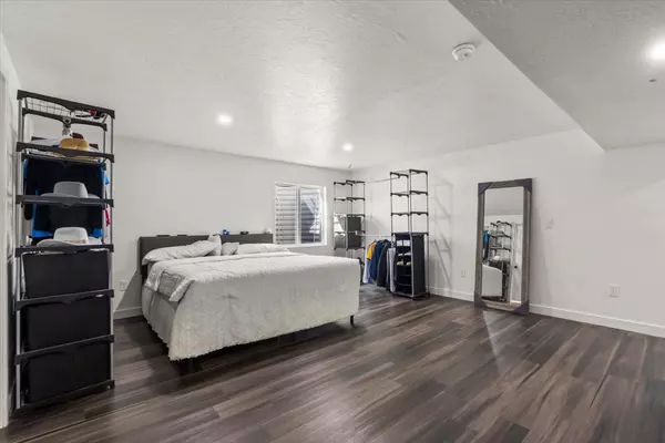 Lehi, UT 84043,887 N 3490 W