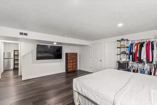 Lehi, UT 84043,887 N 3490 W