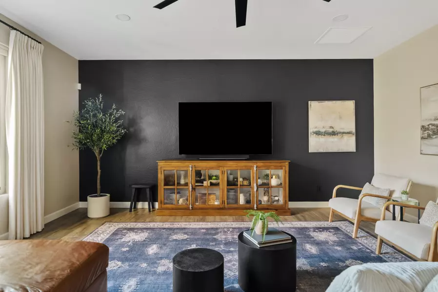95 W Goldfinch Way, Chandler, AZ 85286-4543
