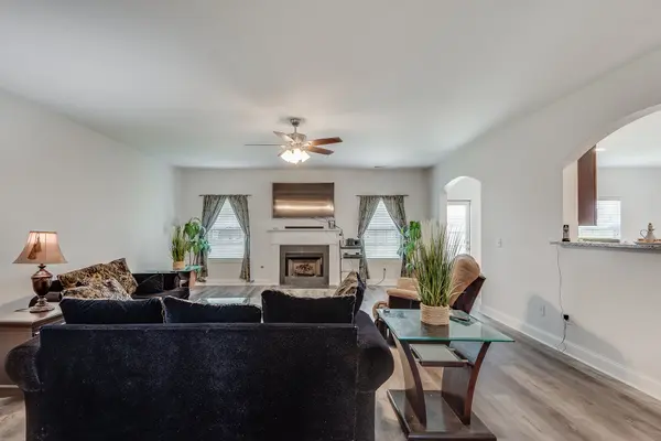 108 Brookhaven Dr, Villa Rica, GA 30180-7052