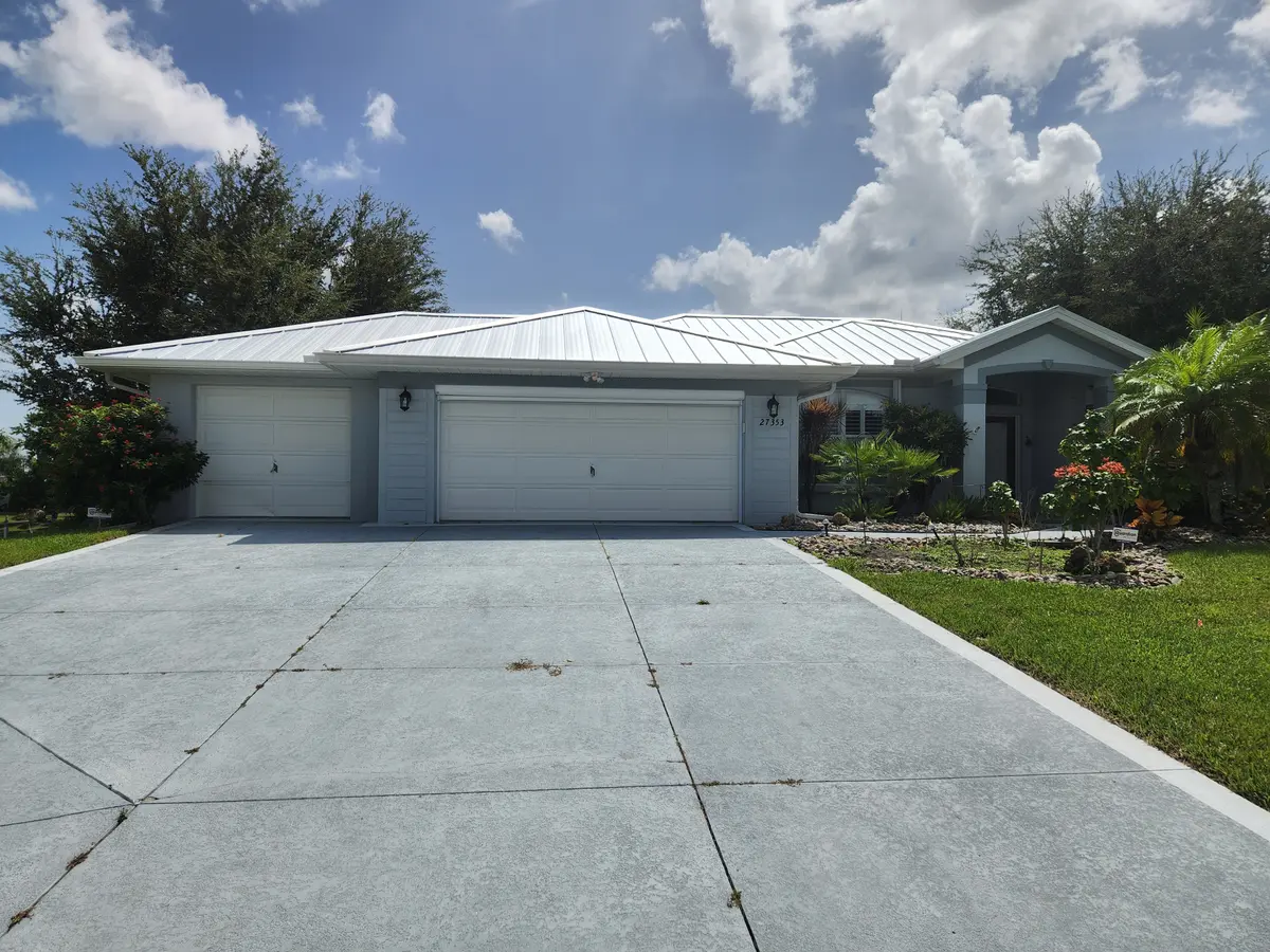 27353 Voyageur Dr, Punta Gorda, FL 33983-3124