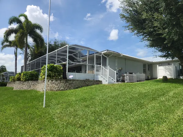 27353 Voyageur Dr, Punta Gorda, FL 33983-3124