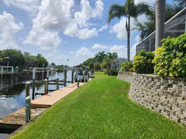 27353 Voyageur Dr, Punta Gorda, FL 33983-3124