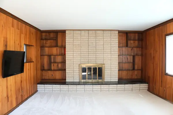 3861 Marian Dr, Trenton, MI 48183-3965