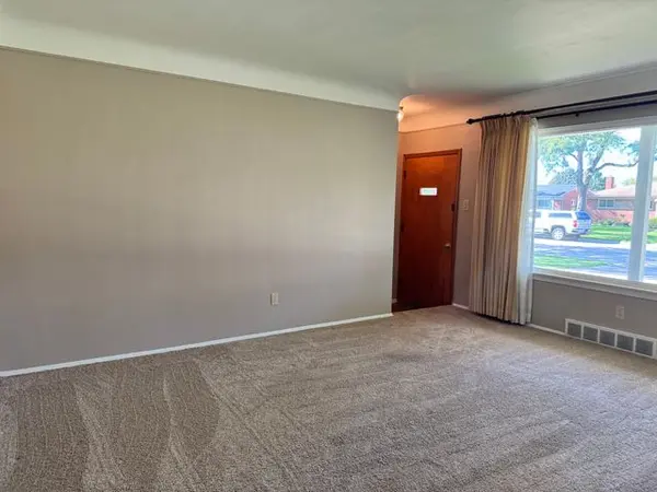 3861 Marian Dr, Trenton, MI 48183-3965