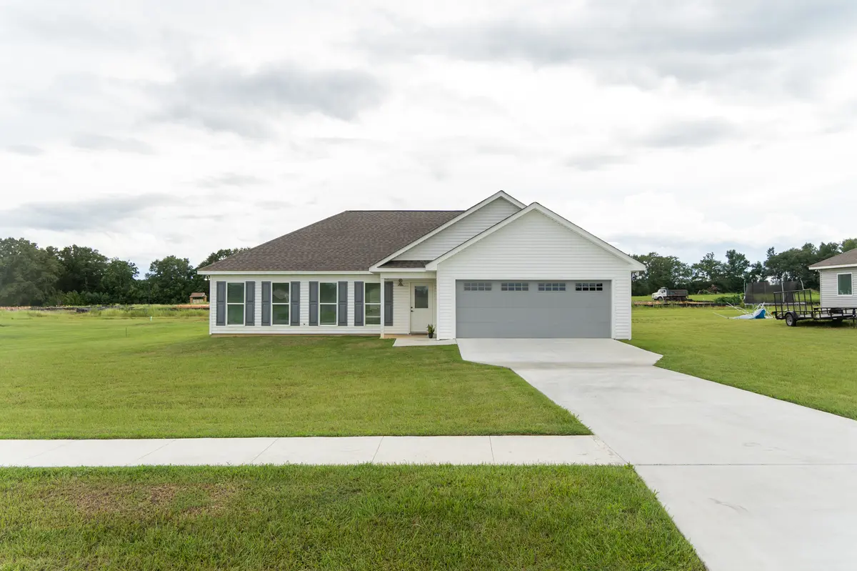 1046 Field St, Dudley, GA 31022-2152