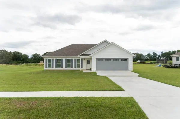 1046 Field St, Dudley, GA 31022-2152
