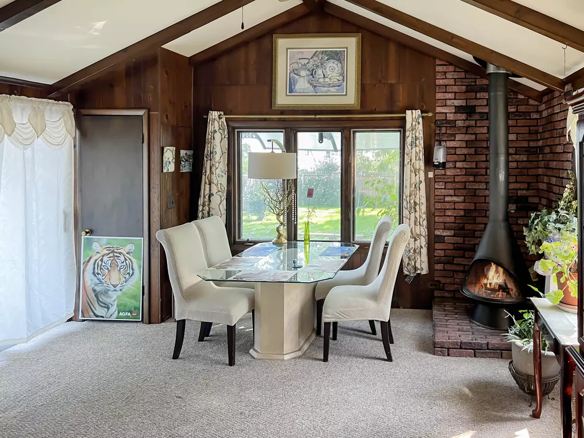 Waukegan, IL 60085-5247,2021 Melrose Ave