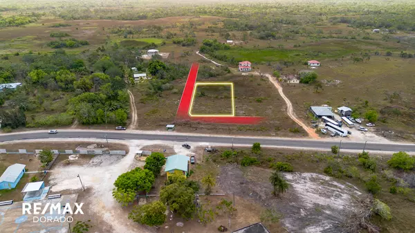 Sandhill,,Prime commercial lot