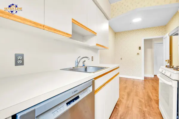 83-06 77th Ave #1F, Ridgewood, NY 11385