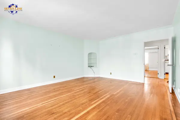 83-06 77th Ave #1F, Ridgewood, NY 11385