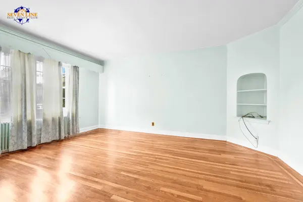 83-06 77th Ave #1F, Ridgewood, NY 11385