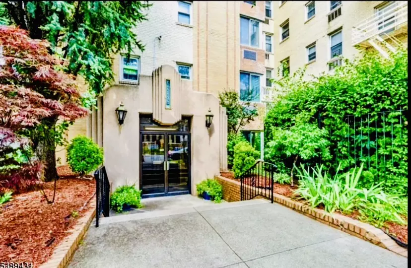 Lyons Ave, Newark, NJ 07112-2420