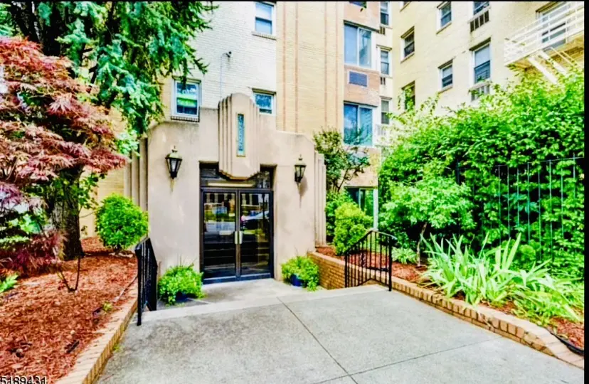 Lyons Ave, Newark, NJ 07112-2420