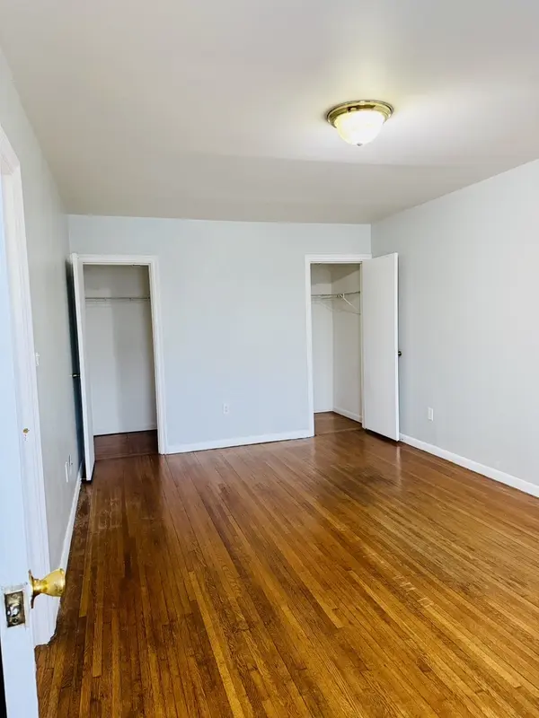Lyons Ave, Newark, NJ 07112-2420
